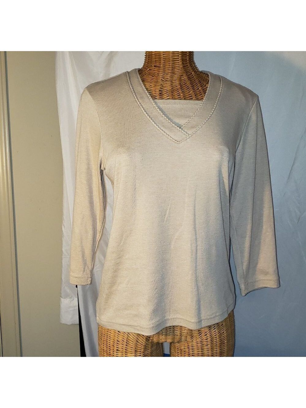 Ladies TRADITION COUNTRY COLLECTION 3/4 Length Sleeve V Neck Tee Shirt - S